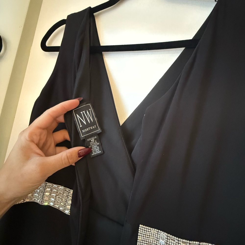 Women’s dress size 10
